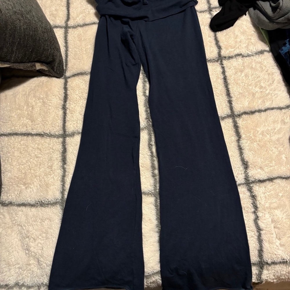 Skims fold over leggings size medium navy